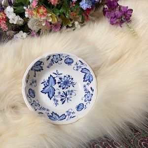 Windsor Ware Blue And White Ceramic Bowl